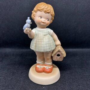 Memories of Yesterday "Welcome to your new home" Member's only figurine